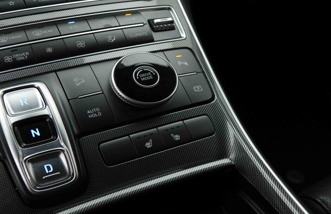 HYUNDAI_HYUNDAI_SANTAFE_2654285_15.jpg HYUNDAI_HYUNDAI_SANTAFE_2654285_15.jpg