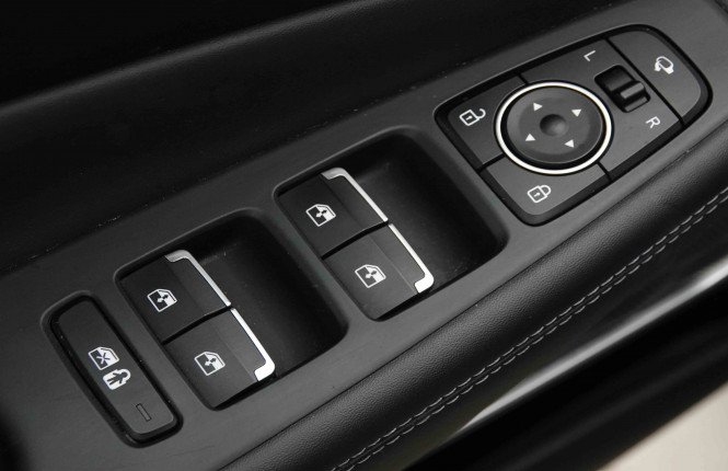 HYUNDAI_HYUNDAI_SANTAFE_2654285_22.jpg HYUNDAI_HYUNDAI_SANTAFE_2654285_22.jpg