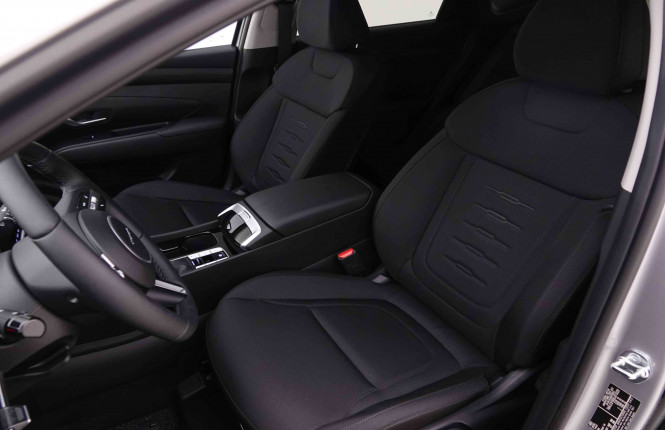 HYUNDAI_HYUNDAI_TUCSON_2547884_6.jpg