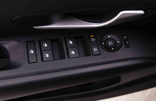 HYUNDAI_HYUNDAI_TUCSON_2548568_18.jpg