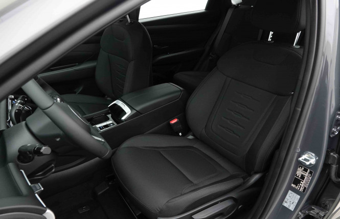 HYUNDAI_HYUNDAI_TUCSON_2653065_6.jpg