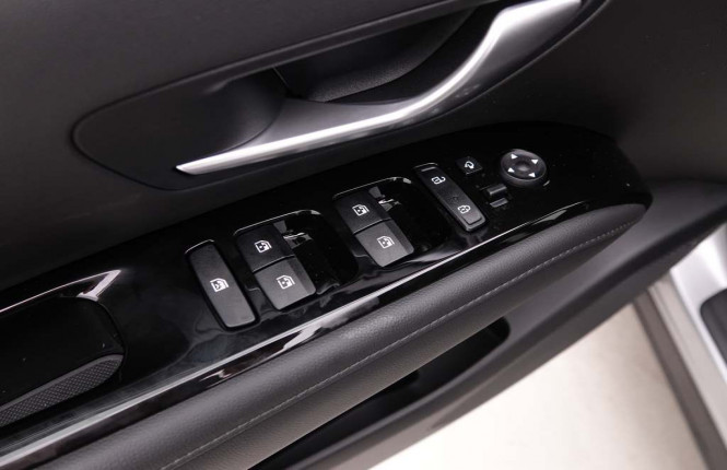 HYUNDAI_HYUNDAI_TUCSON_2653188_48.jpg