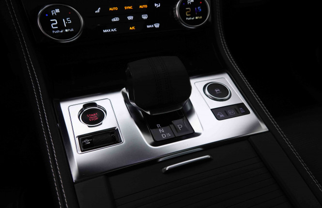 JAGUAR_JAGUAR_F_PACE_2547357_16.jpg