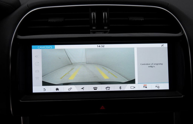 JAGUAR_JAGUAR_XE_2341558_13.jpg