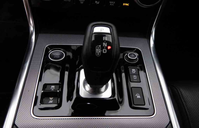 JAGUAR_JAGUAR_XE_2341558_15.jpg