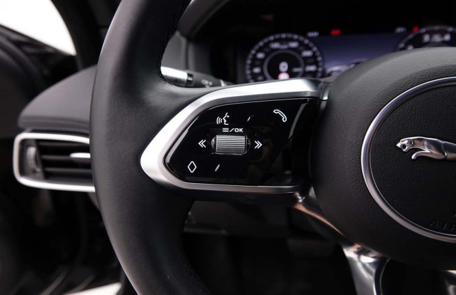 JAGUAR_JAGUAR_XE_2341558_19.jpg
