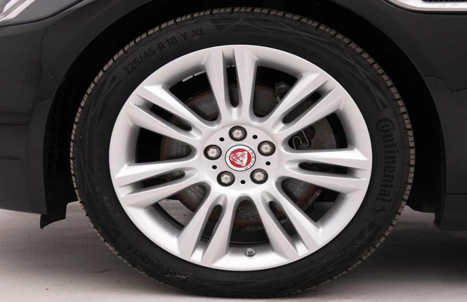 JAGUAR_JAGUAR_XE_2341558_22.jpg