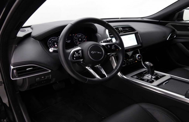 JAGUAR_JAGUAR_XE_2341558_8.jpg
