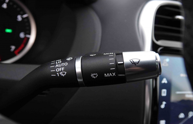 JAGUAR_JAGUAR_XE_2547591_18.jpg
