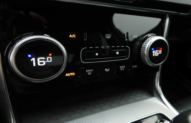 JAGUAR_JAGUAR_XE_2654332_15.jpg JAGUAR_JAGUAR_XE_2654332_15.jpg