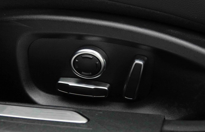 JAGUAR_JAGUAR_XE_2654332_25.jpg JAGUAR_JAGUAR_XE_2654332_25.jpg
