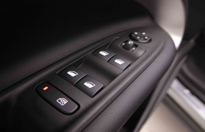JEEP_JEEP_AVENGER_2550130_23.jpg