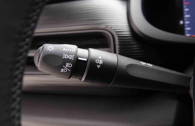 JEEP_JEEP_AVENGER_2550420_15.jpg JEEP_JEEP_AVENGER_2550420_15.jpg