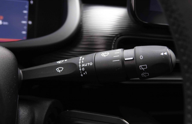 JEEP_JEEP_AVENGER_2550420_16.jpg JEEP_JEEP_AVENGER_2550420_16.jpg