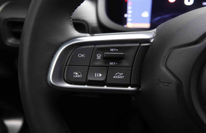 JEEP_JEEP_AVENGER_2550423_17.jpg JEEP_JEEP_AVENGER_2550423_17.jpg