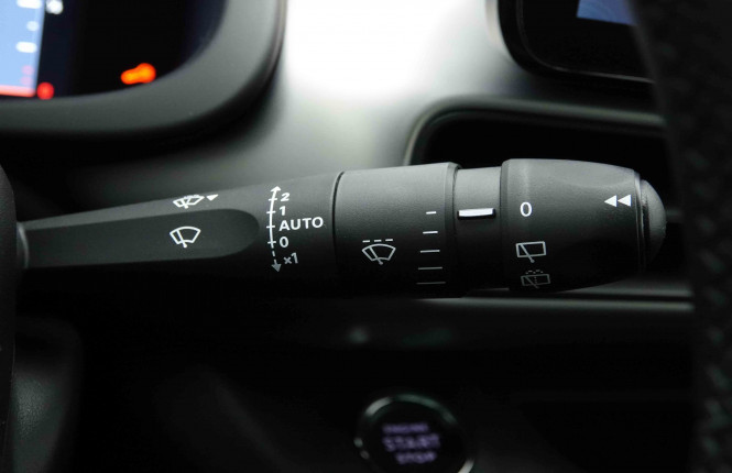 JEEP_JEEP_AVENGER_2652844_20.jpg JEEP_JEEP_AVENGER_2652844_20.jpg