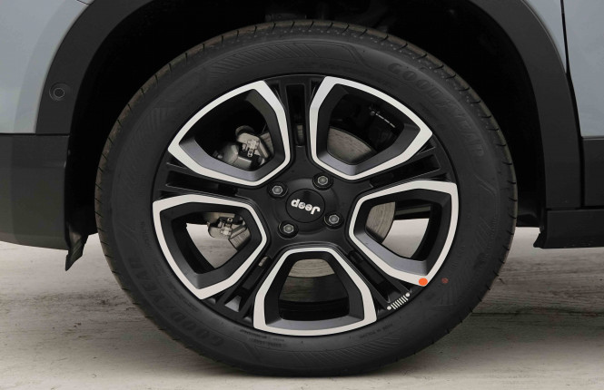JEEP_JEEP_AVENGER_2652844_24.jpg JEEP_JEEP_AVENGER_2652844_24.jpg