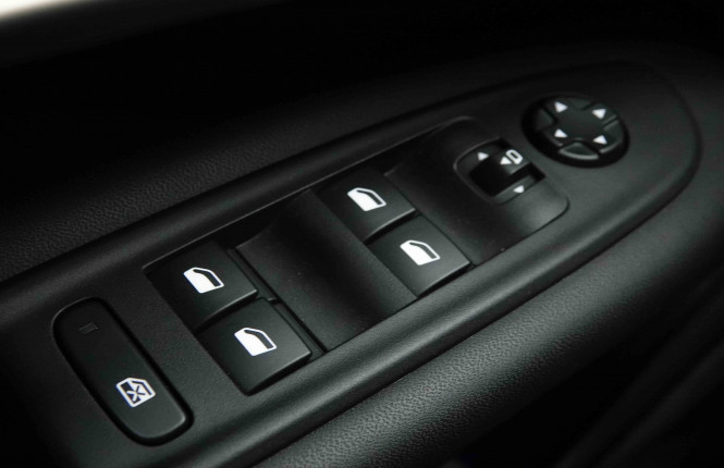 JEEP_JEEP_AVENGER_2653796_19.jpg