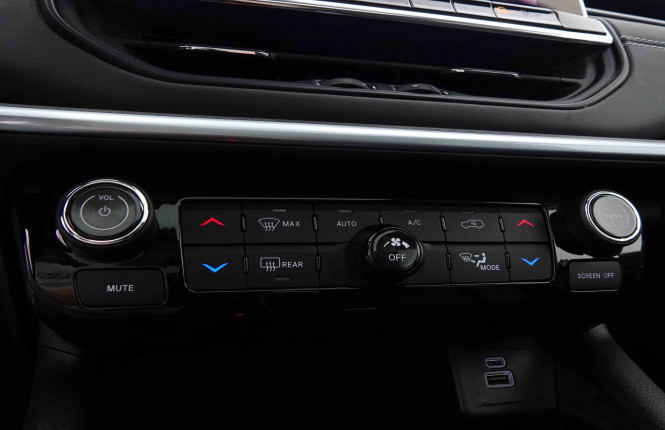 JEEP_JEEP_COMPASS_2445753_15.jpg