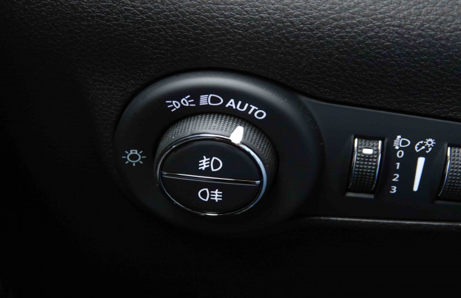 JEEP_JEEP_COMPASS_2551114_20.jpg JEEP_JEEP_COMPASS_2551114_20.jpg