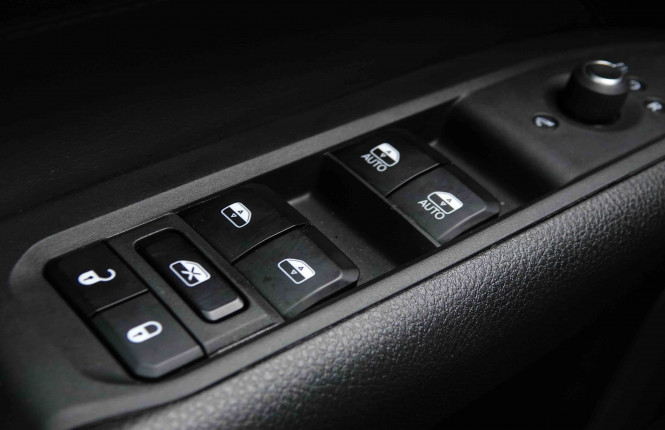 JEEP_JEEP_COMPASS_2551114_21.jpg JEEP_JEEP_COMPASS_2551114_21.jpg