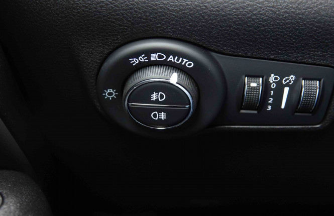 JEEP_JEEP_COMPASS_2551567_18.jpg JEEP_JEEP_COMPASS_2551567_18.jpg