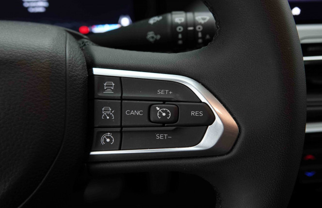 JEEP_JEEP_COMPASS_2653670_18.jpg JEEP_JEEP_COMPASS_2653670_18.jpg