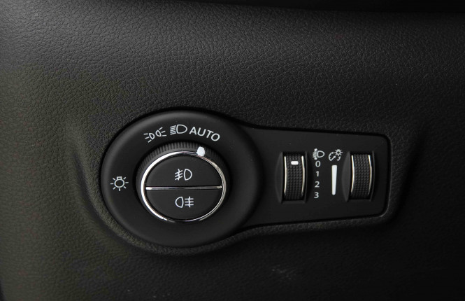 JEEP_JEEP_COMPASS_2653671_20.jpg