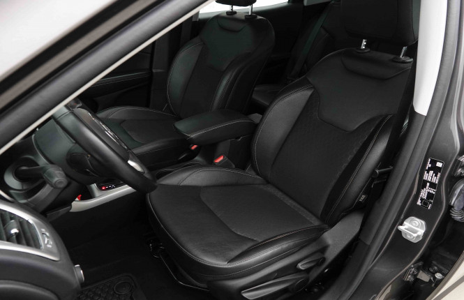 JEEP_JEEP_COMPASS_2653694_6.jpg JEEP_JEEP_COMPASS_2653694_6.jpg