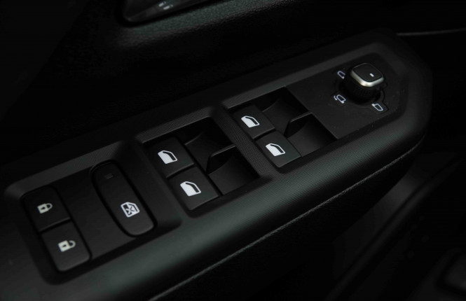 JEEP_JEEP_COMPASS_2653710_22.jpg JEEP_JEEP_COMPASS_2653710_22.jpg