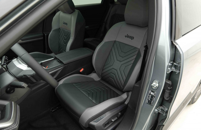 JEEP_JEEP_COMPASS_2653710_6.jpg JEEP_JEEP_COMPASS_2653710_6.jpg