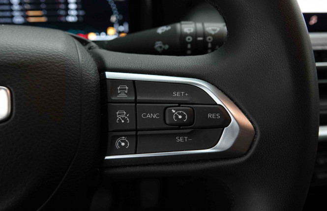 JEEP_JEEP_COMPASS_2653732_18.jpg