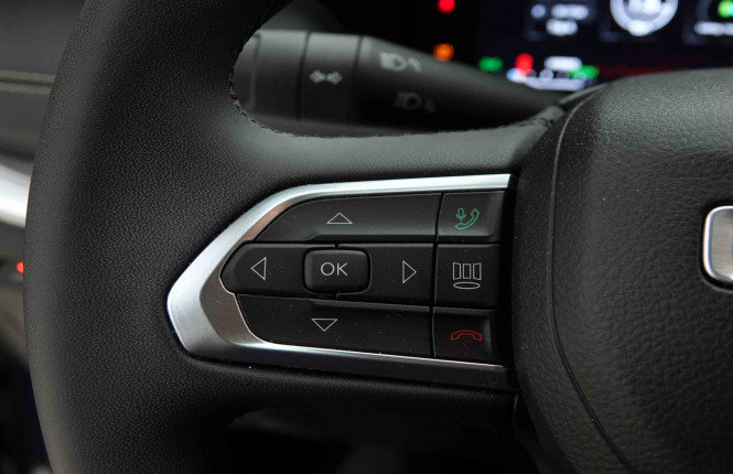JEEP_JEEP_COMPASS_2653928_17.jpg JEEP_JEEP_COMPASS_2653928_17.jpg
