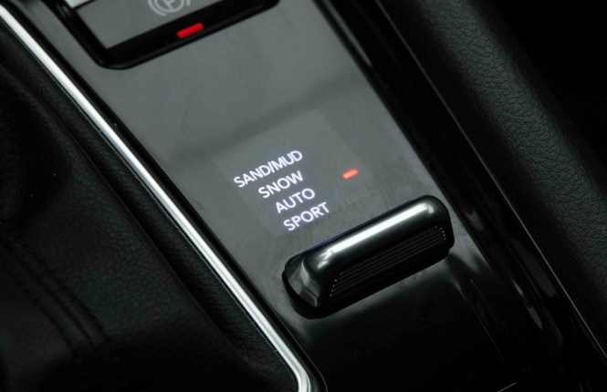 JEEP_JEEP_COMPASS_2653930_13.jpg JEEP_JEEP_COMPASS_2653930_13.jpg