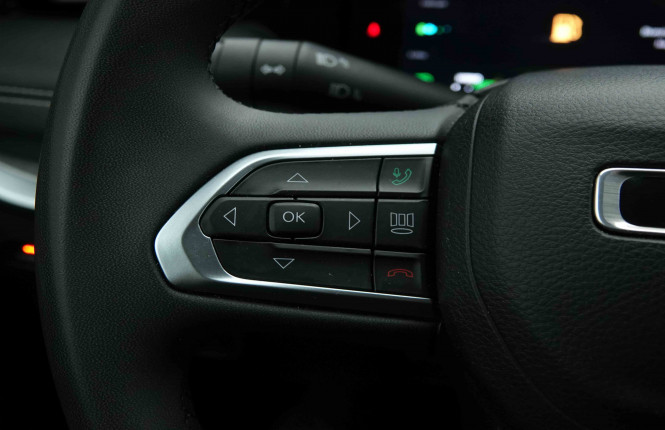 JEEP_JEEP_COMPASS_2653930_16.jpg JEEP_JEEP_COMPASS_2653930_16.jpg