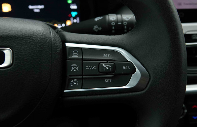 JEEP_JEEP_COMPASS_2653930_17.jpg JEEP_JEEP_COMPASS_2653930_17.jpg