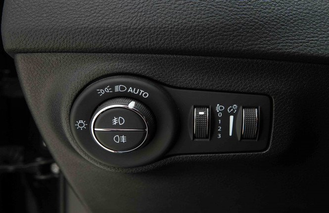 JEEP_JEEP_COMPASS_2654170_21.jpg JEEP_JEEP_COMPASS_2654170_21.jpg