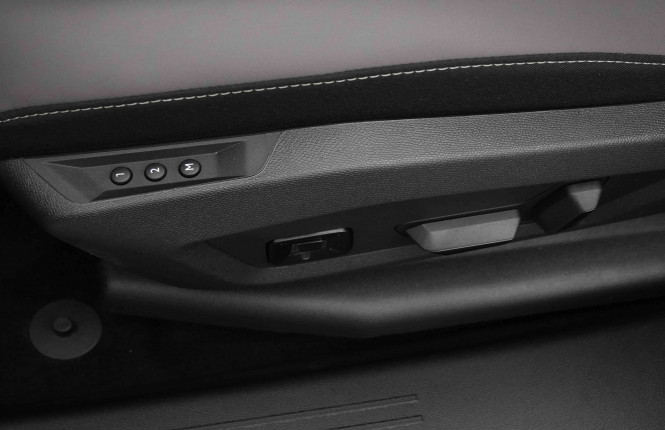 JEEP_JEEP_COMPASS_2654377_19.jpg JEEP_JEEP_COMPASS_2654377_19.jpg