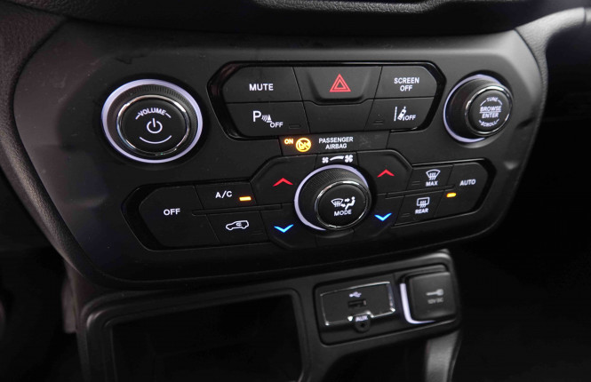 JEEP_JEEP_RENEGADE_2551126_12.jpg JEEP_JEEP_RENEGADE_2551126_12.jpg