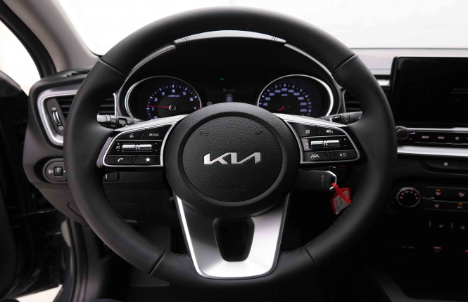 KIA_KIA_CEED SW_2551069_9.jpg
