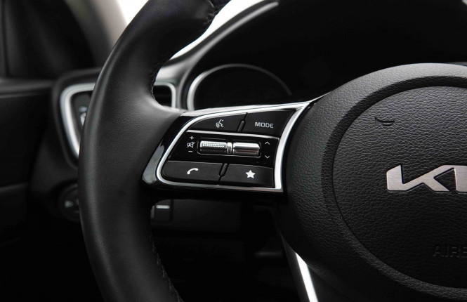 KIA_KIA_CEED_2549771_18.jpg
