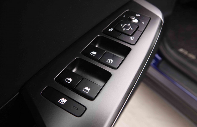 KIA_KIA_EV6_2549627_23.jpg