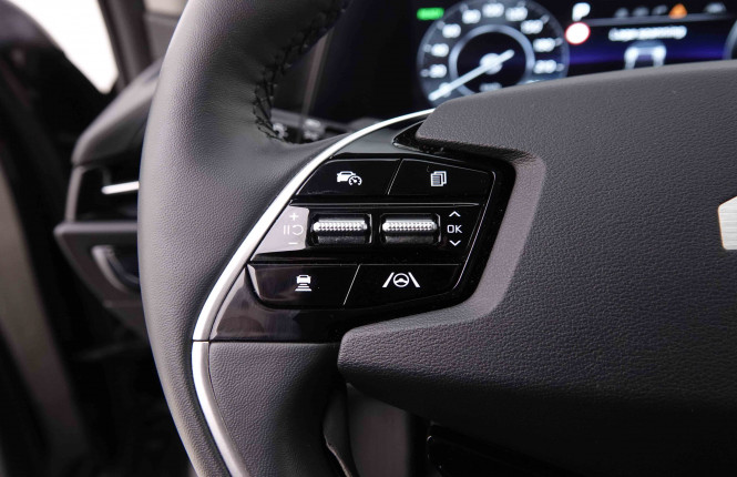 KIA_KIA_NIRO_2548679_21.jpg