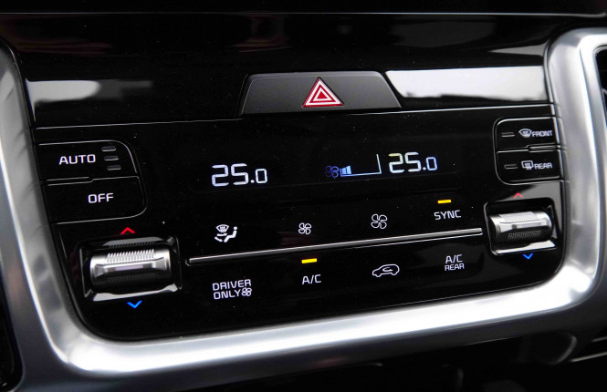 KIA_KIA_SORENTO_2652081_14.jpg KIA_KIA_SORENTO_2652081_14.jpg