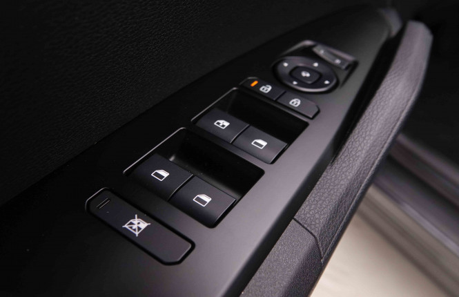 KIA_KIA_SPORTAGE_2549757_22.jpg