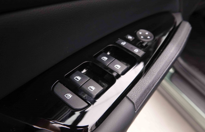 KIA_KIA_SPORTAGE_2549800_23.jpg