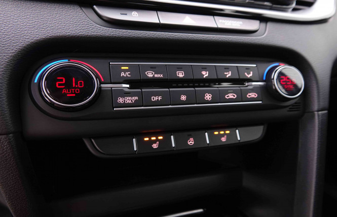 KIA_KIA_XCEED_2549020_13.jpg