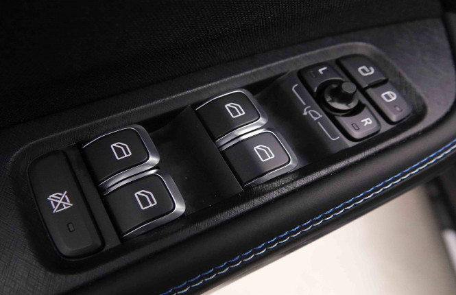 LYNKCO_LYNKCO_01_2551796_22.jpg LYNKCO_LYNKCO_01_2551796_22.jpg