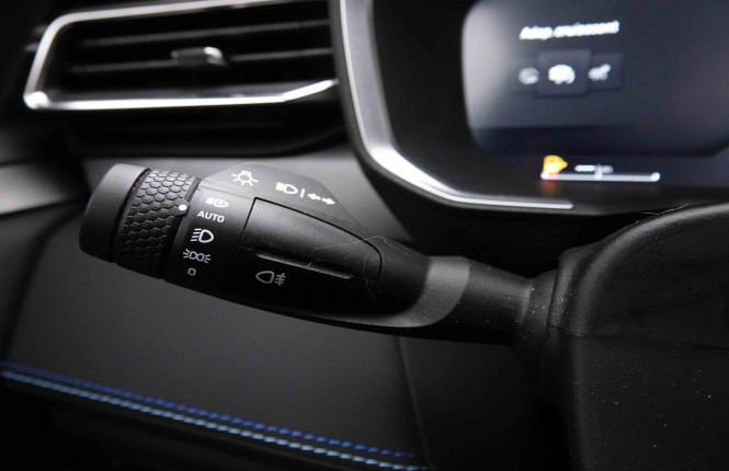 LYNKCO_LYNKCO_01_2652414_18.jpg LYNKCO_LYNKCO_01_2652414_18.jpg