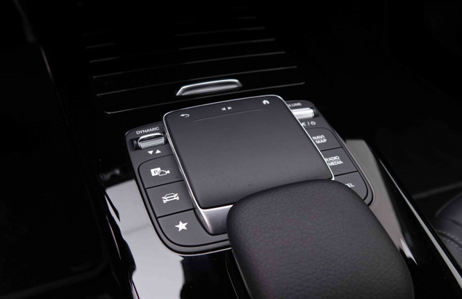 MERCEDES_MERCEDES_AKLASSE_2547353_42.jpg